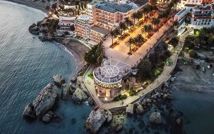 Il Balcón de Europa è il simbolo di Nerja - Itinerario Tour Andalusia 8 giorni Perusia Viaggi